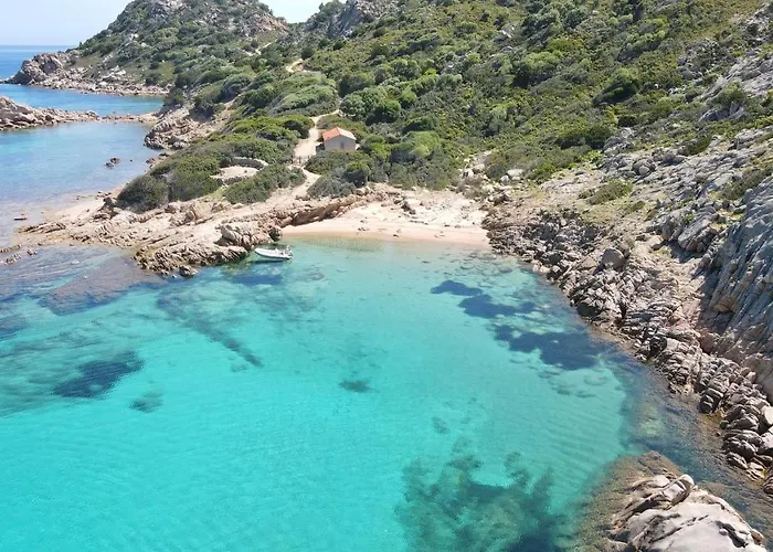 شقة فندقية In With Swimming Pool In Cala Girgolu