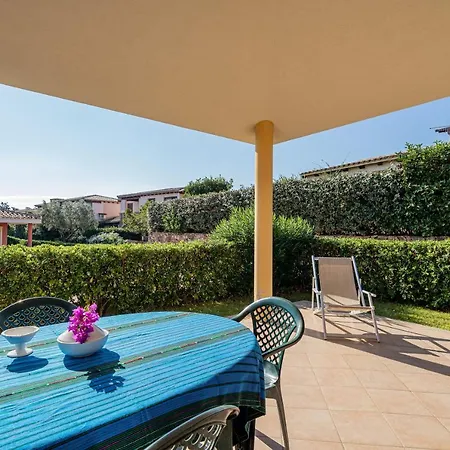 Апарт-отель In With Swimming Pool In Cala Girgolu Монте Петросу