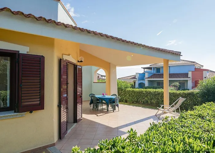 In With Swimming Pool In Cala Girgolu Apartmanhotel