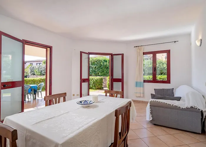 In With Swimming Pool In Cala Girgolu Apartmanhotel Monte Petrosu
